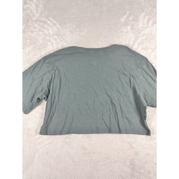 Lululemon Cortes T-Shirt Crop Light Green Size 8 Running Casual Pullover - Picture 2 of 7